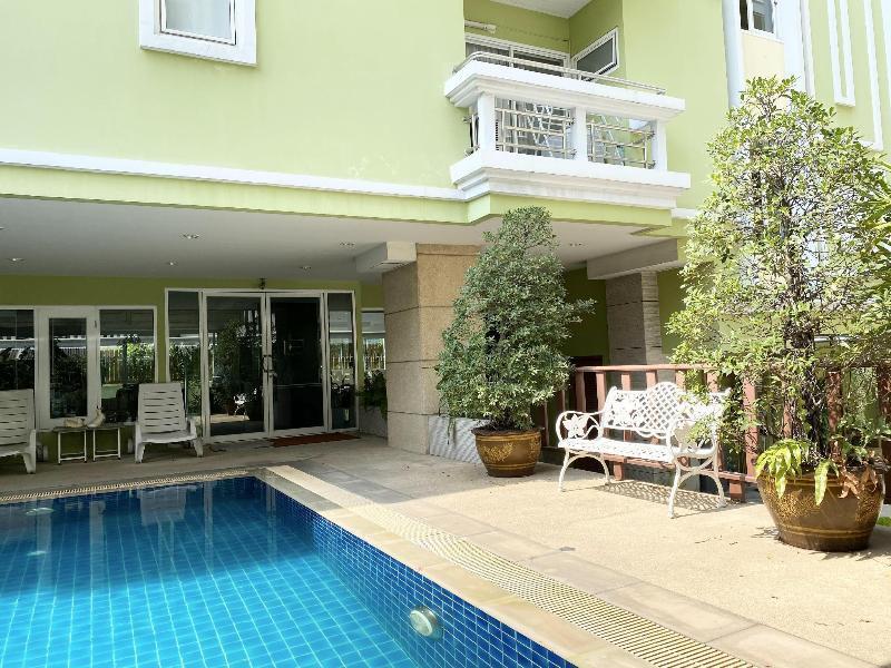 14 Place Sukhumvit Suites Μπανγκόκ Εξωτερικό φωτογραφία