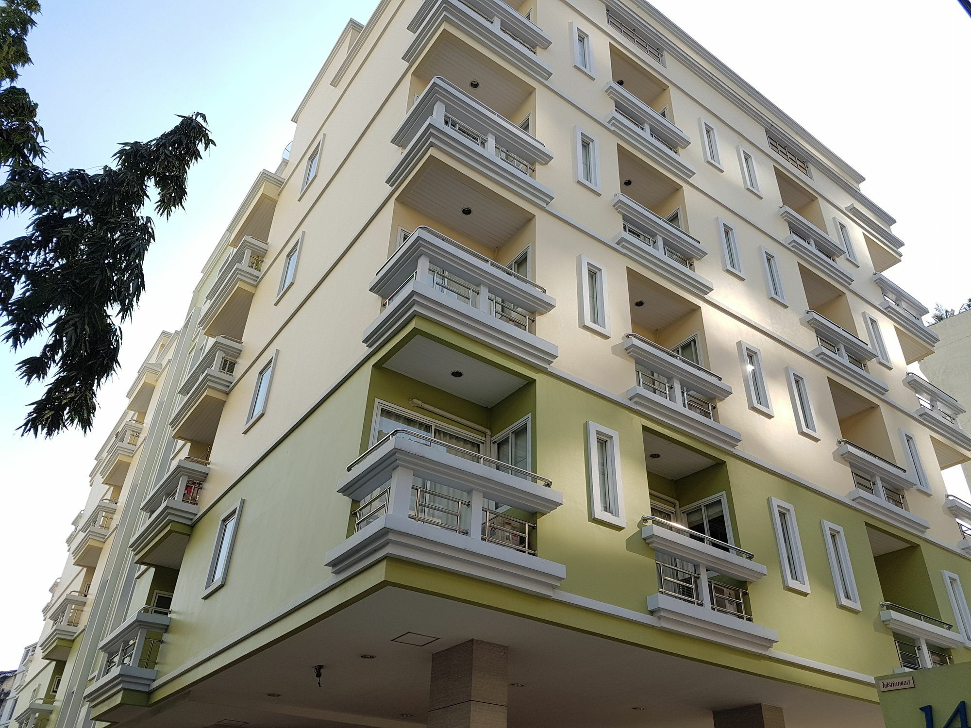 14 Place Sukhumvit Suites Μπανγκόκ Εξωτερικό φωτογραφία